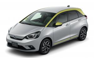 Honda Fit e:HEV Ness 2020 года (JP)